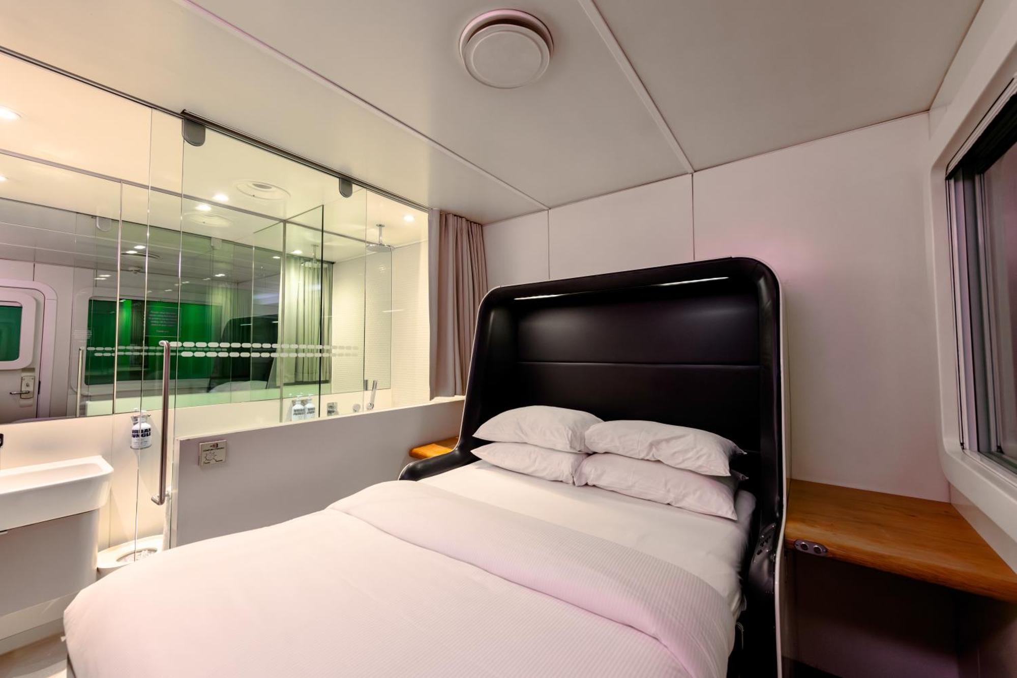 Yotelair London Gatwick Airport Horley Exterior foto